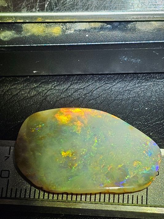Australia opal coober pedy 19.45 ct