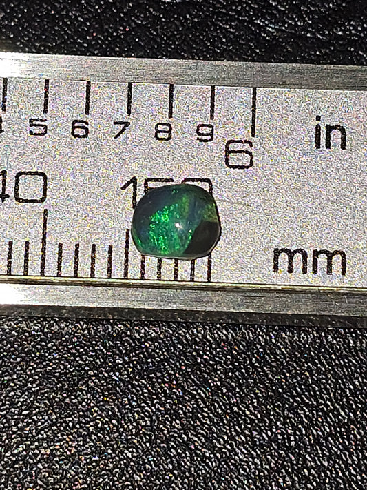 0.40ct lightning Ridge opal