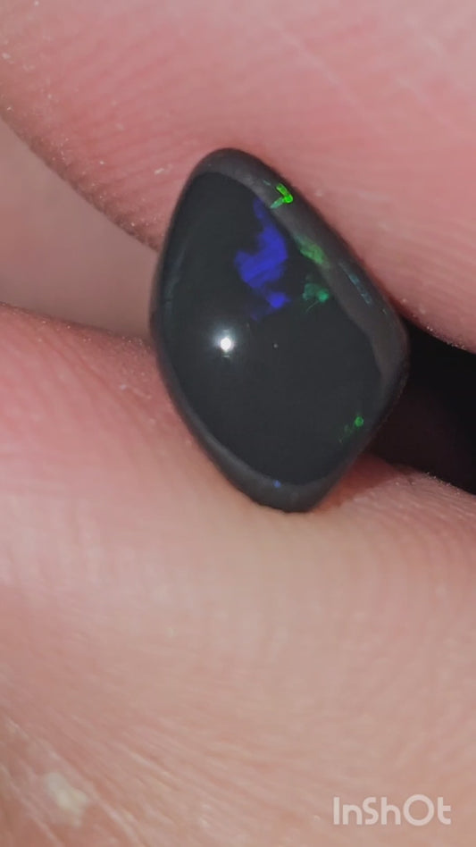 Lightning ridge opal 1.05ct