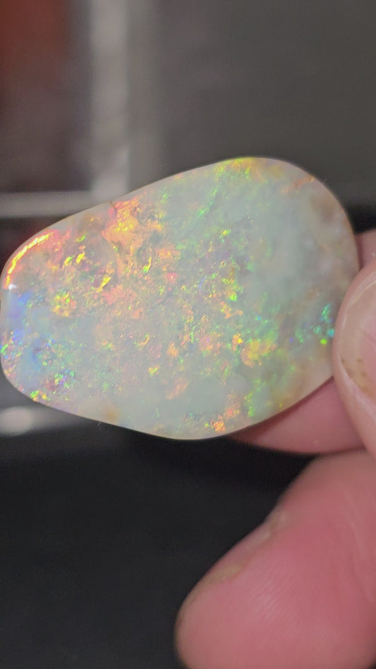 Australia opal coober pedy 19.45 ct