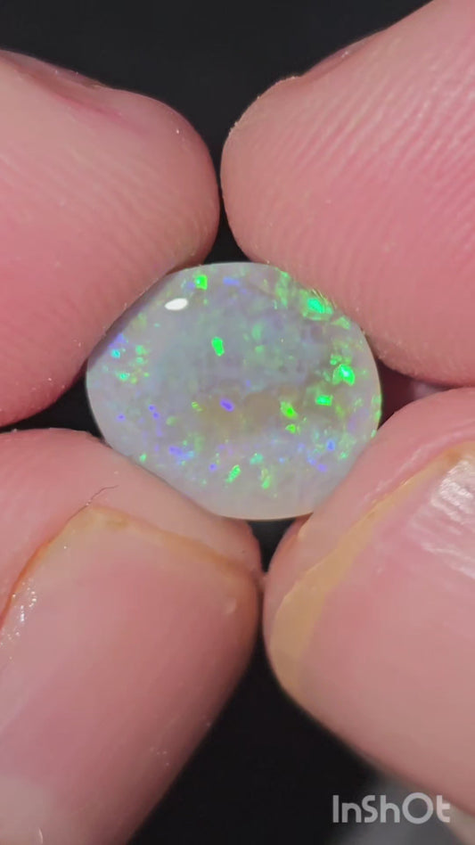 2.35ct lightning Ridge opal