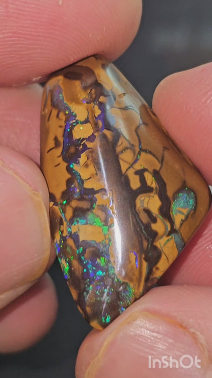 39ct Australia Queensland boulder opal