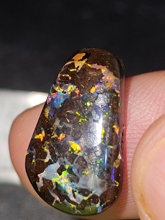 Australia Boulder opal 13ct