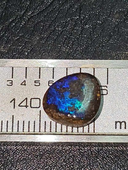Boulder opal