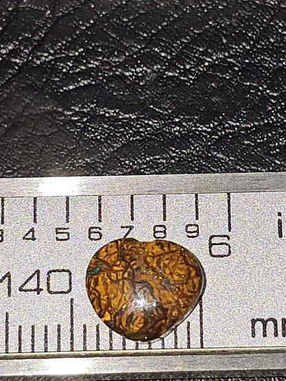 2ct Australia Boulder opal