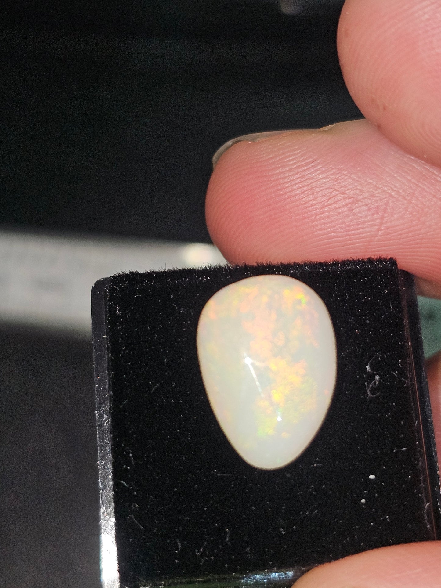 5.70ct coober pedy opal