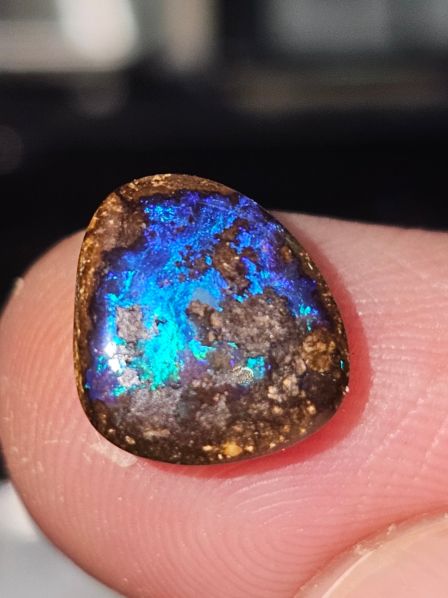Boulder opal