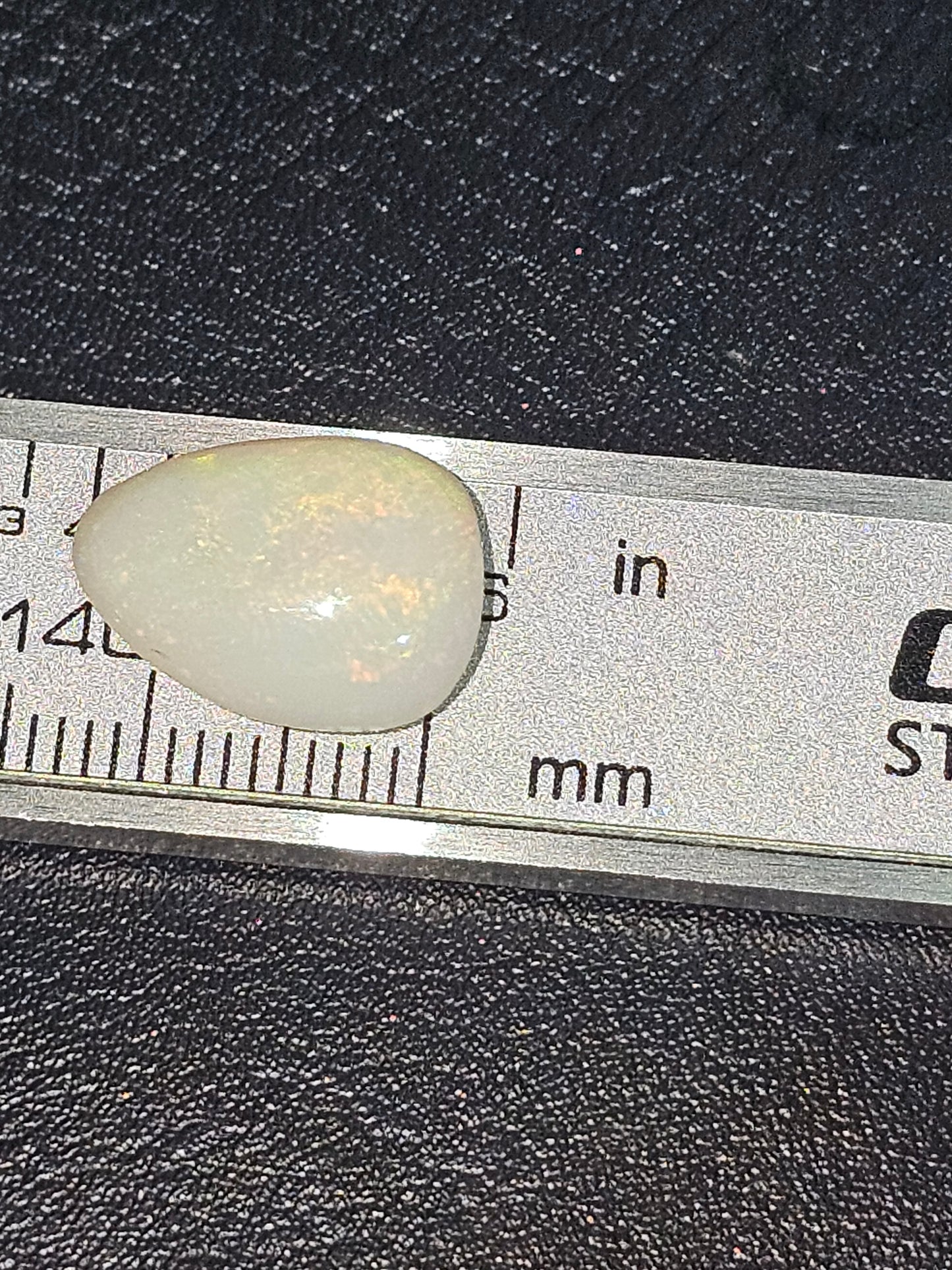 5.70ct coober pedy opal